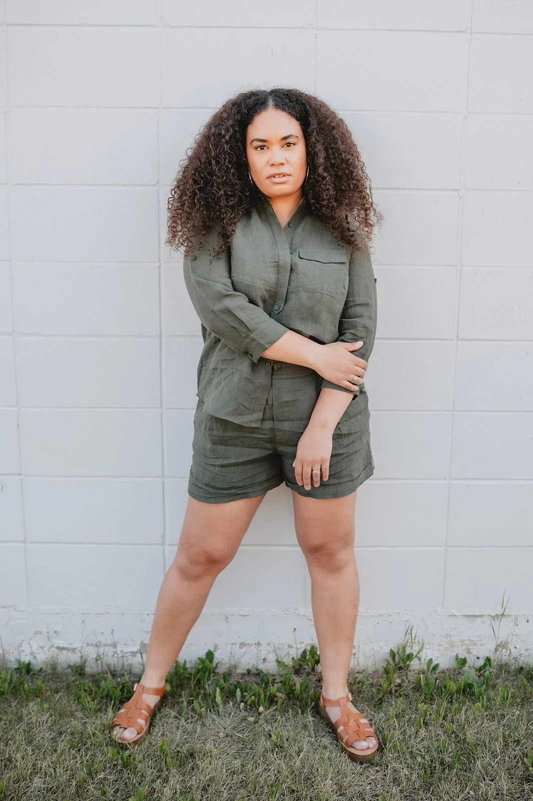 The Gillian Linen Button Shorts - Khaki
