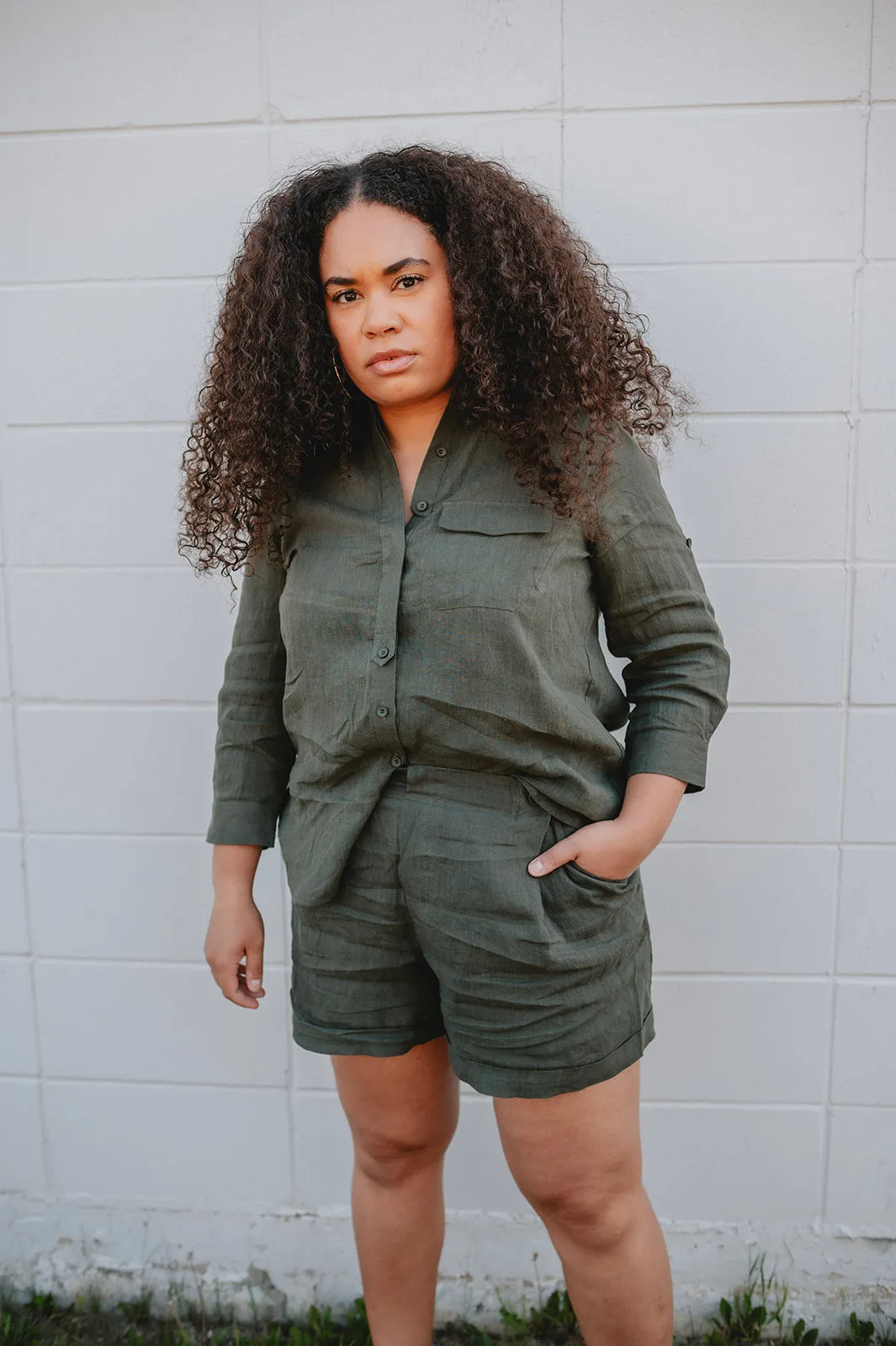 The Gillian Linen Button Shorts - Khaki