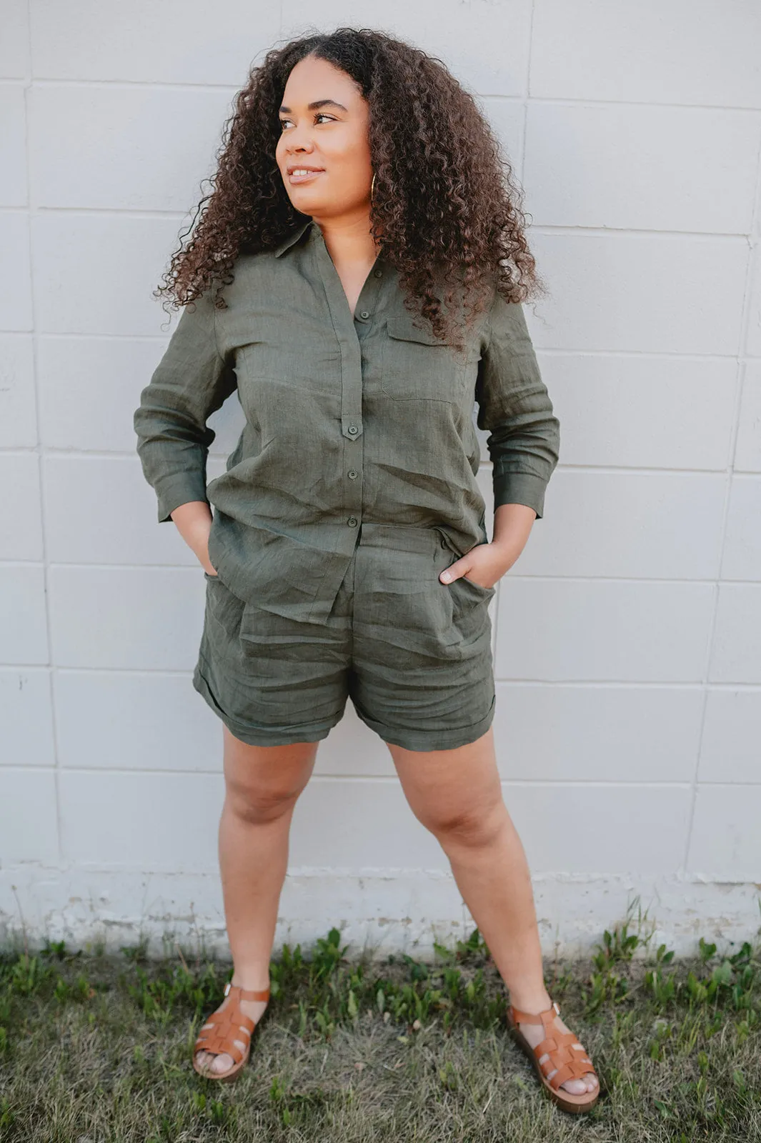 The Gillian Linen Button Shorts - Khaki