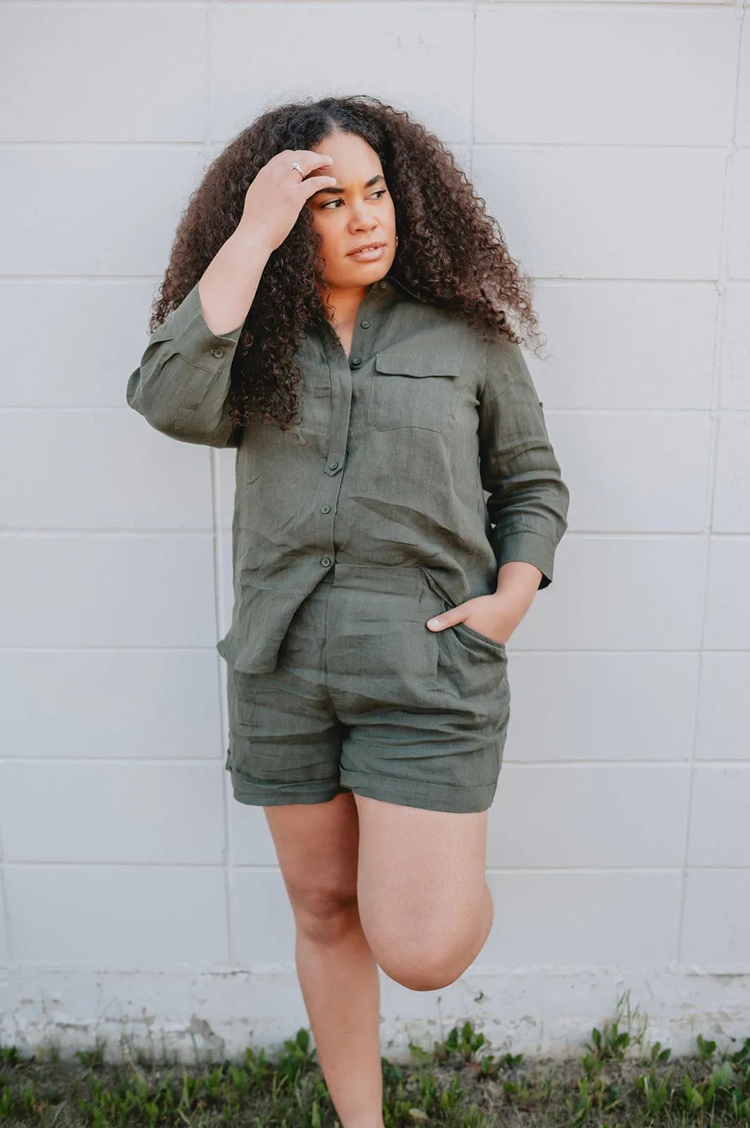 The Gillian Linen Button Shorts - Khaki
