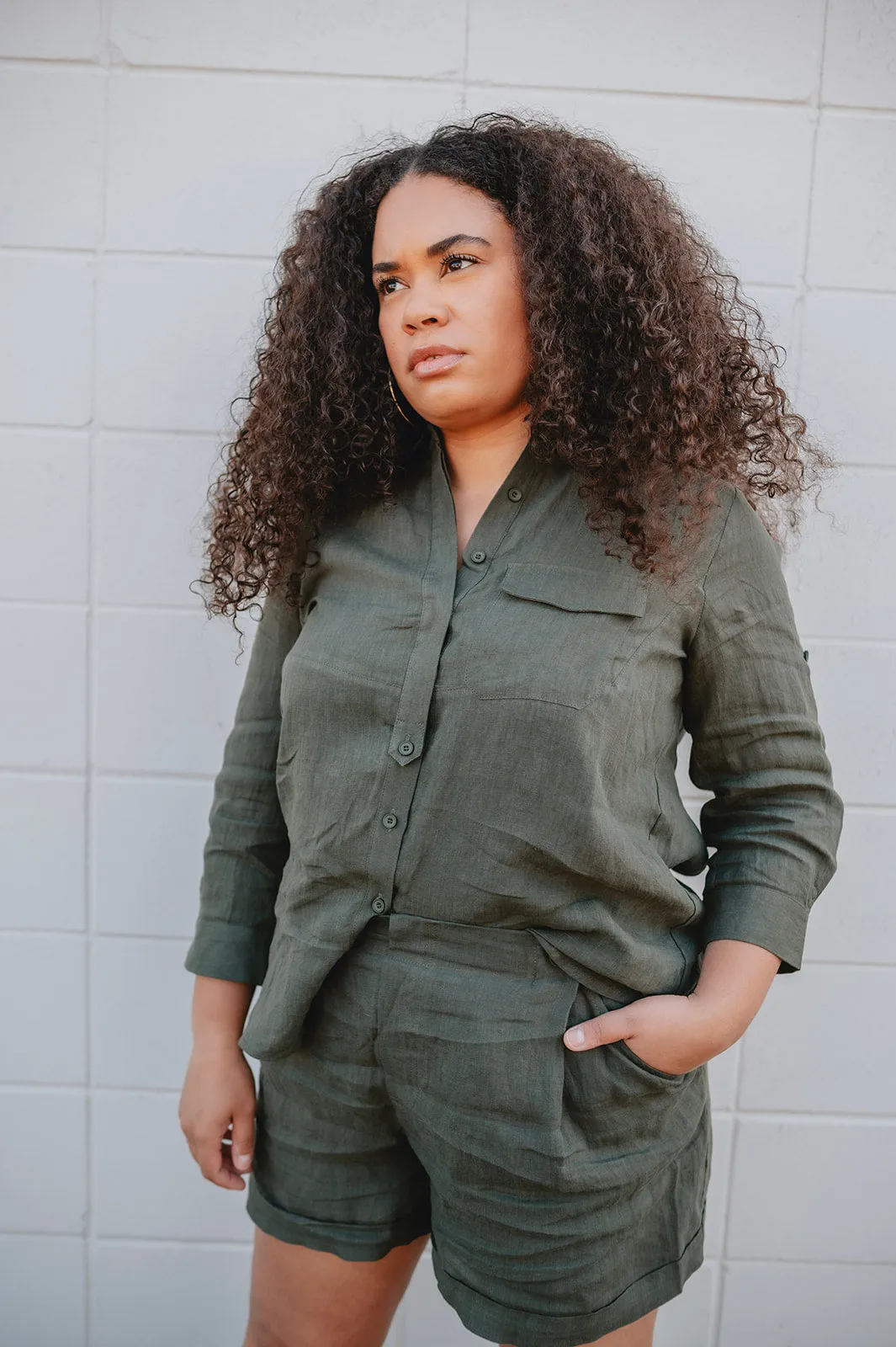 The Gillian Linen Button Shorts - Khaki