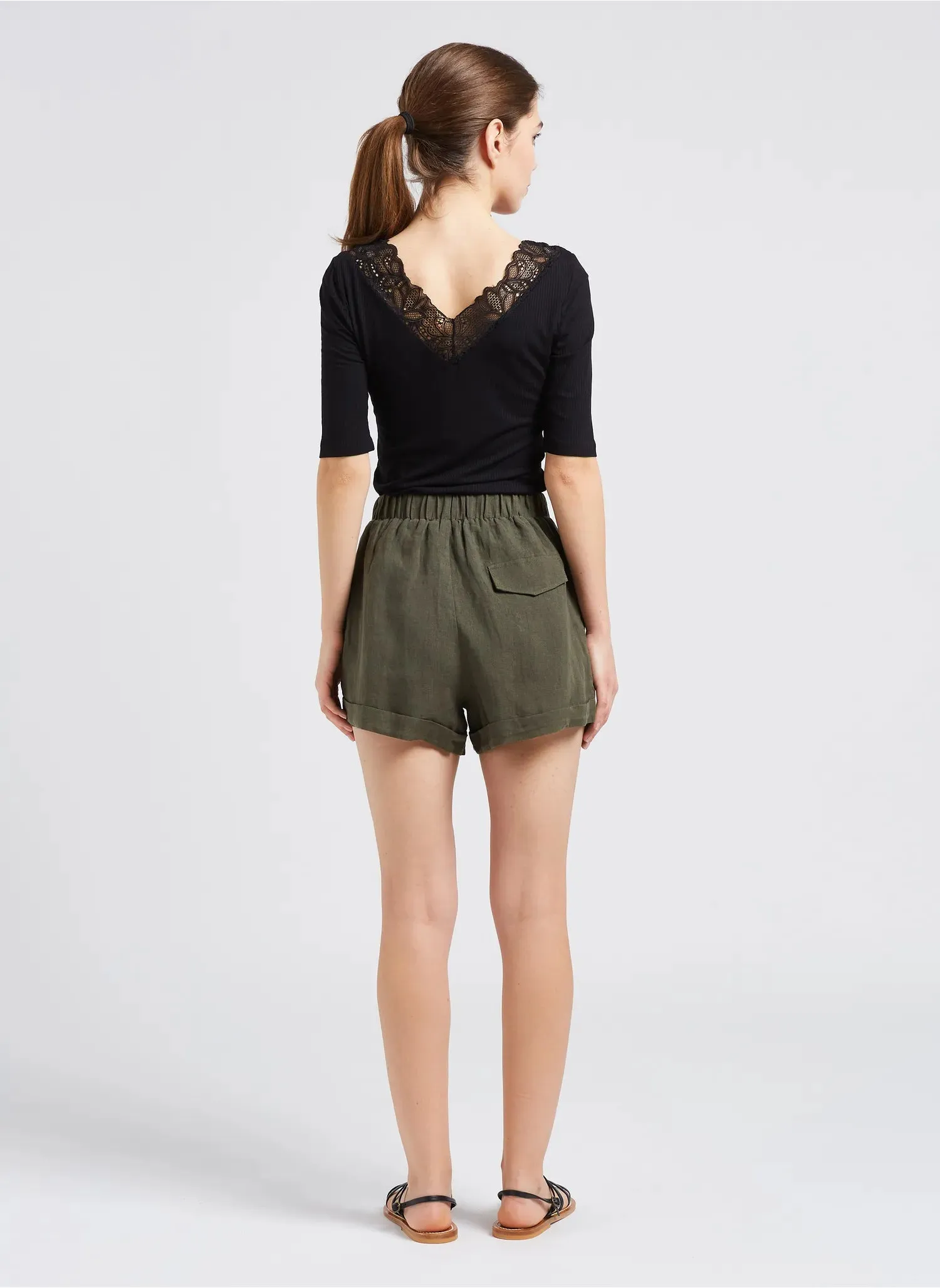 The Gillian Linen Button Shorts - Khaki